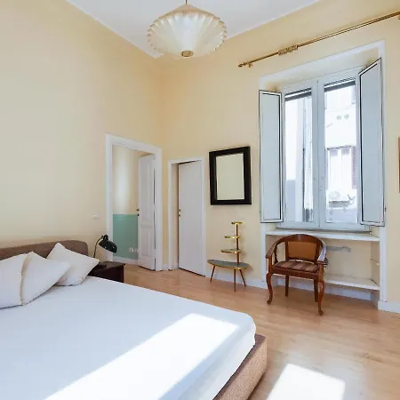 Apartment Spanish Steps Luxury Fashion