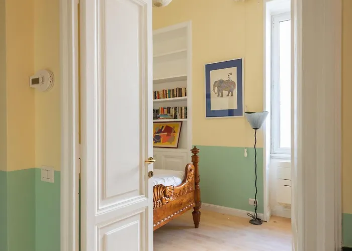 Spanish Steps Luxury Fashion Διαμέρισμα *