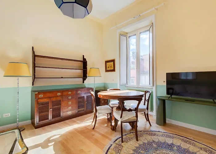 Spanish Steps Luxury Fashion Διαμέρισμα *